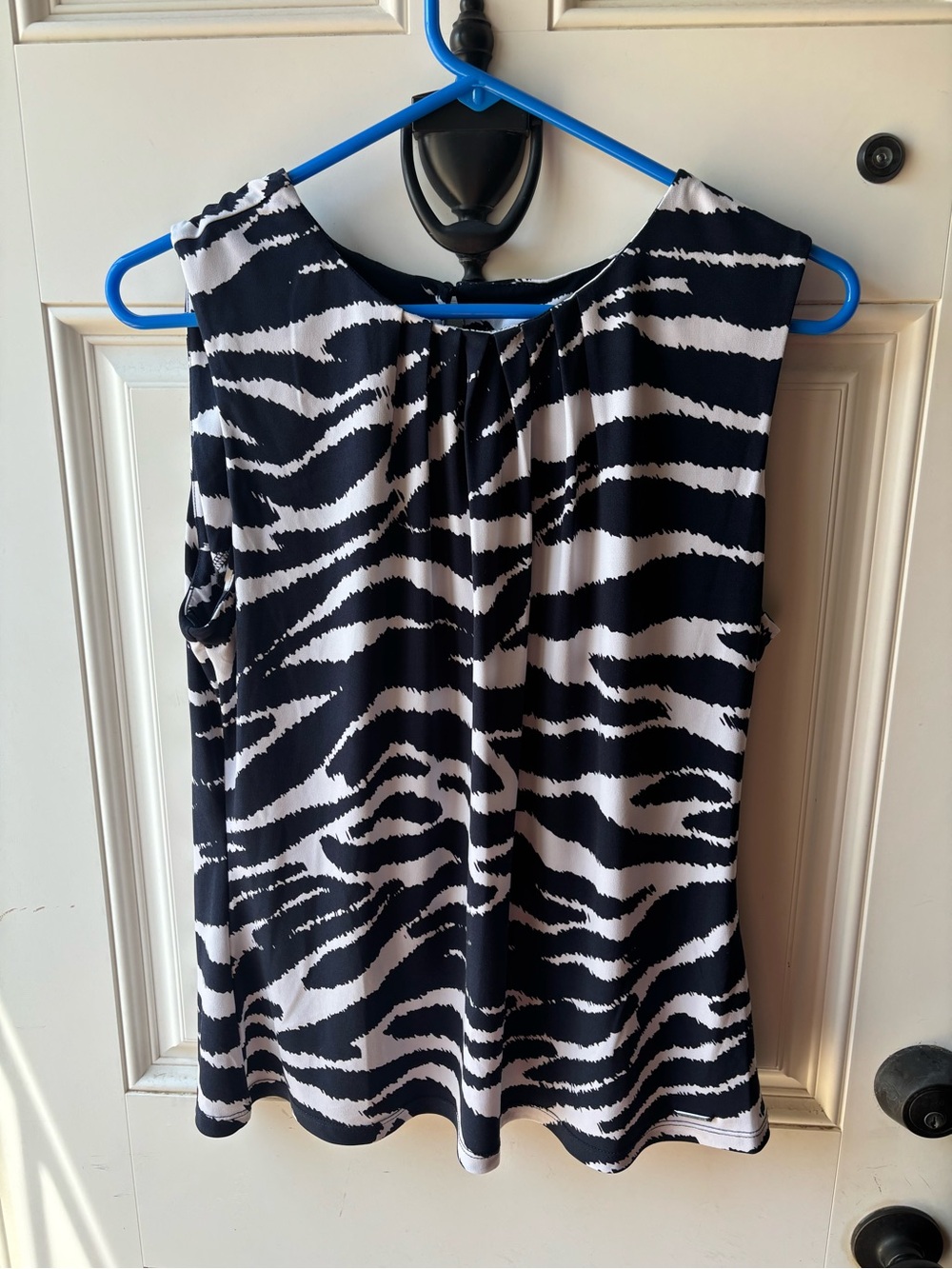 Calvin Klein Black and White Zebra Print Sleeveless Camisole Size Large